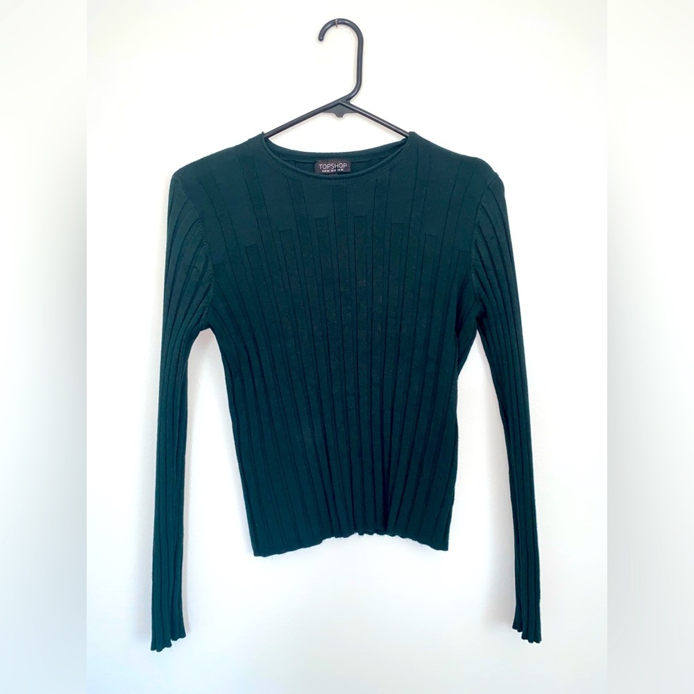 Topshop size 12 top. Missing one button on sleeeve